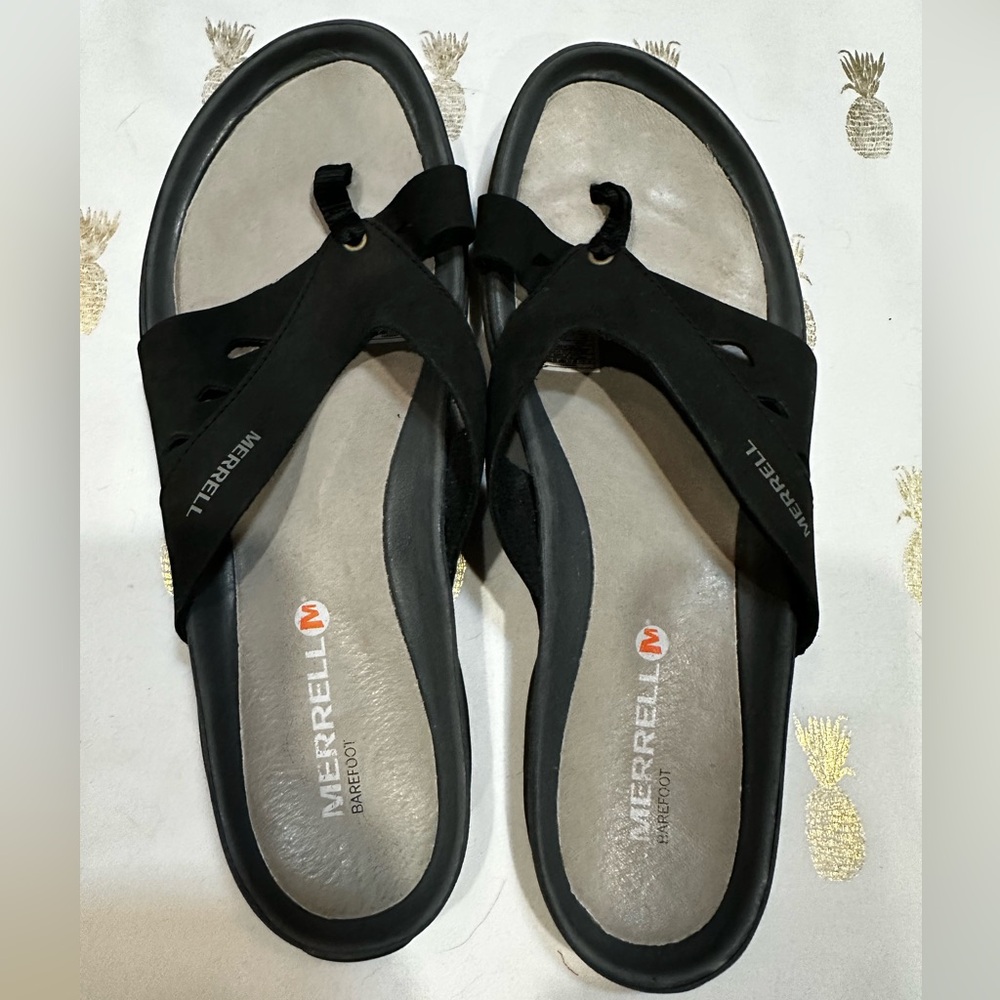 Merrell Black flip flop style sandals, Ladies Sz 9 US, EUC